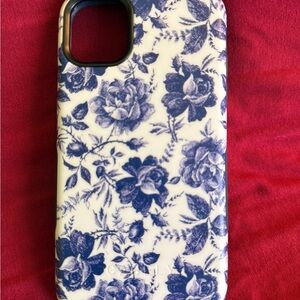 Blue and White Floral Phone Case with Vintage Design